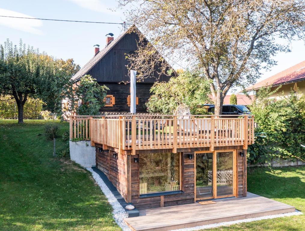 Das Ferienhaus mit Sauna! Neu renoviertes "Liebler Heimathaus" mit Sauna aus Zirben-Altholz, einer "Styrian Whisky Relaxing Lounge" sowie großer Panoramaterrasse!