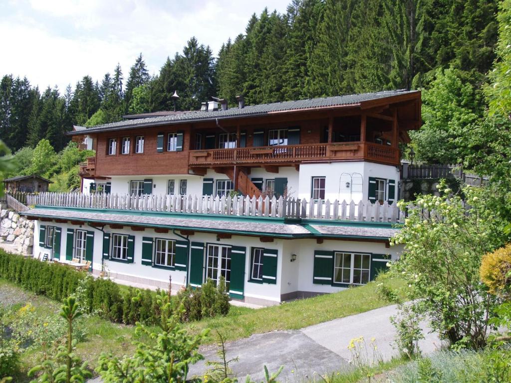 Chalet in Reith near Kitzbühel Ski Slopes, cleaning included