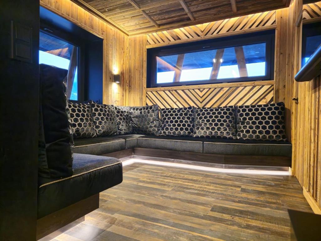 Chalet in Zillertal near Ski Slopes, cleaning included