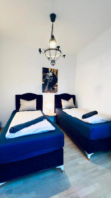 Modern 2BR Stay for 5 Prime Location