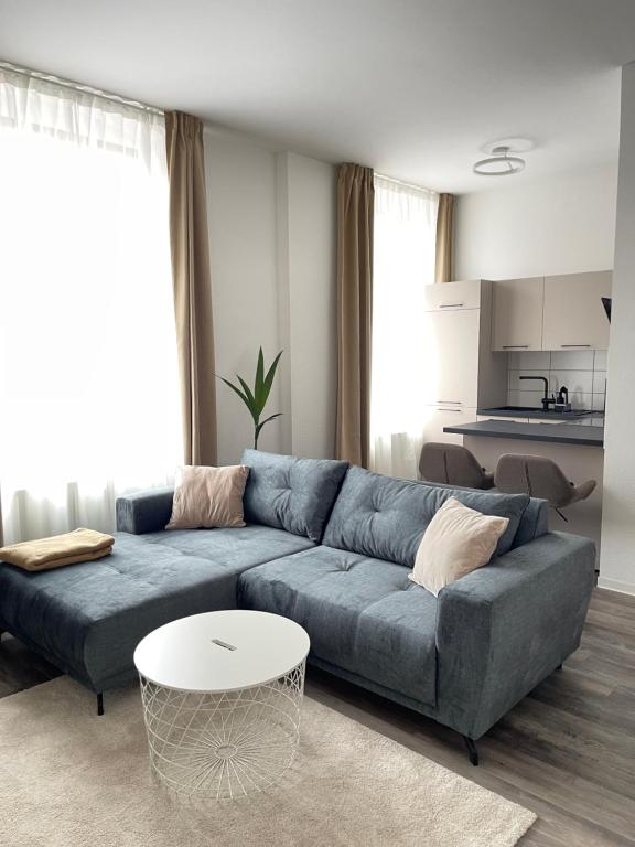 Moderne und stilvolle Wohnung direkt am Teich