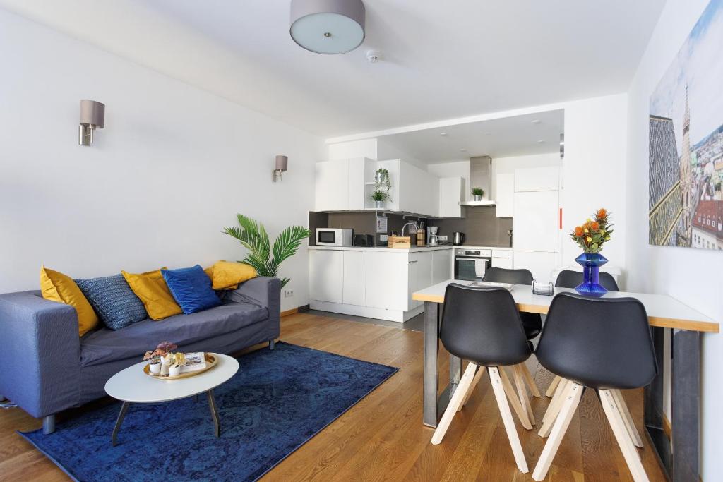 Spacious Group Apartment with Balcony