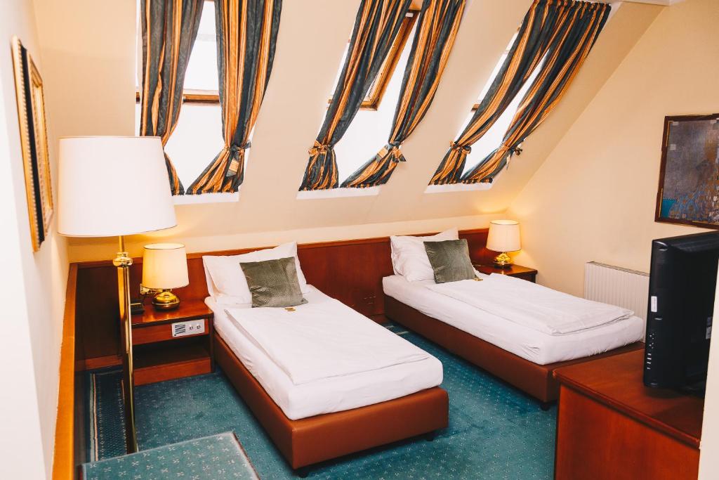 Paul's Hotel