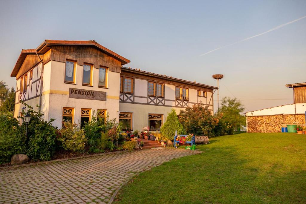Pension Moritz und Hofladen unterm Storchennest -16303 Schwedt,Schwedter Allee1