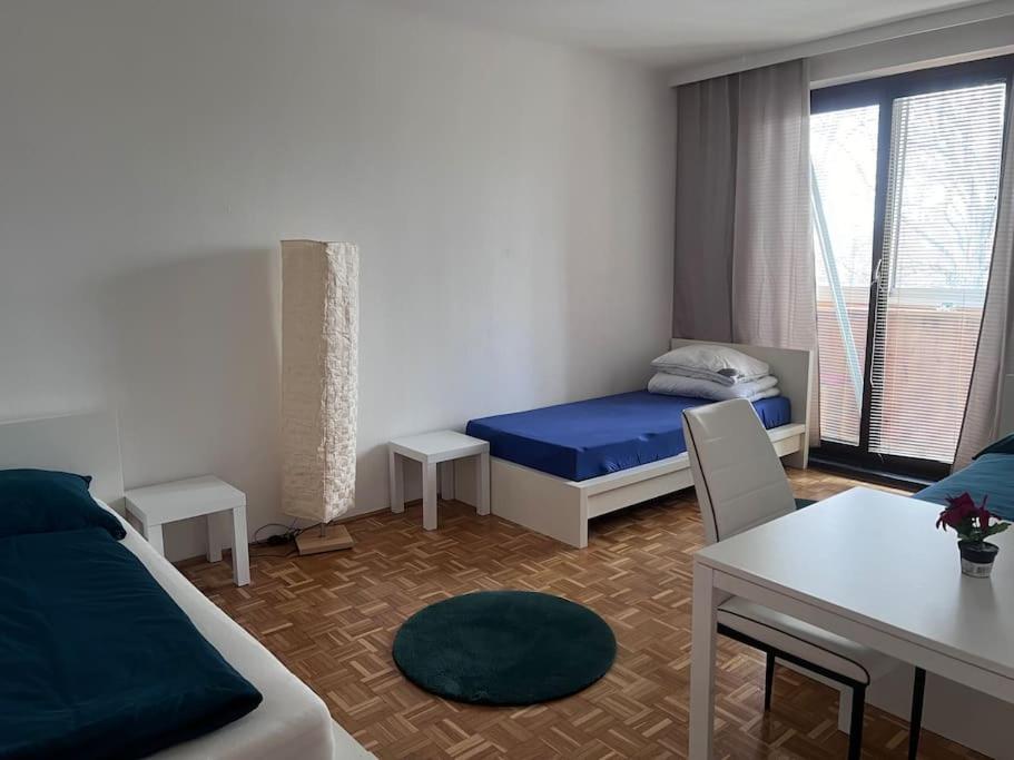 Ruhige Wohnung in Schwechat nähe Flughafen