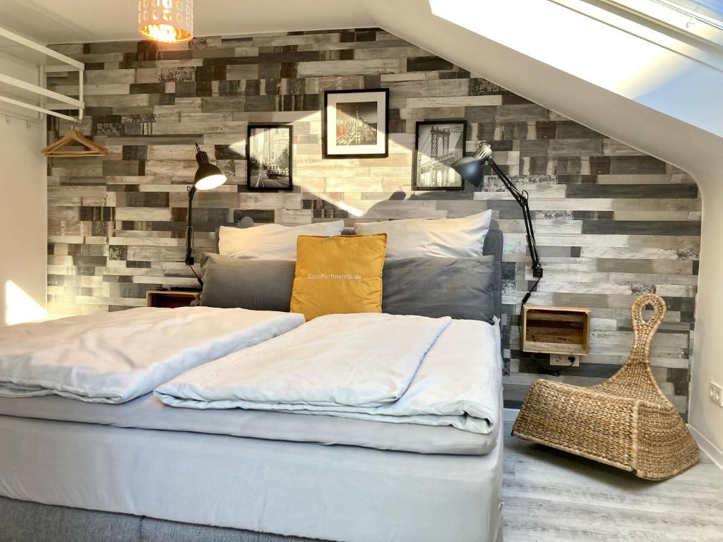 Living at Saarpartments - AdultsOnly - Business & Holiday Homes with Kitchen for Long- and Short Term stay, 3 min to St Johanner Markt and Points of Interest