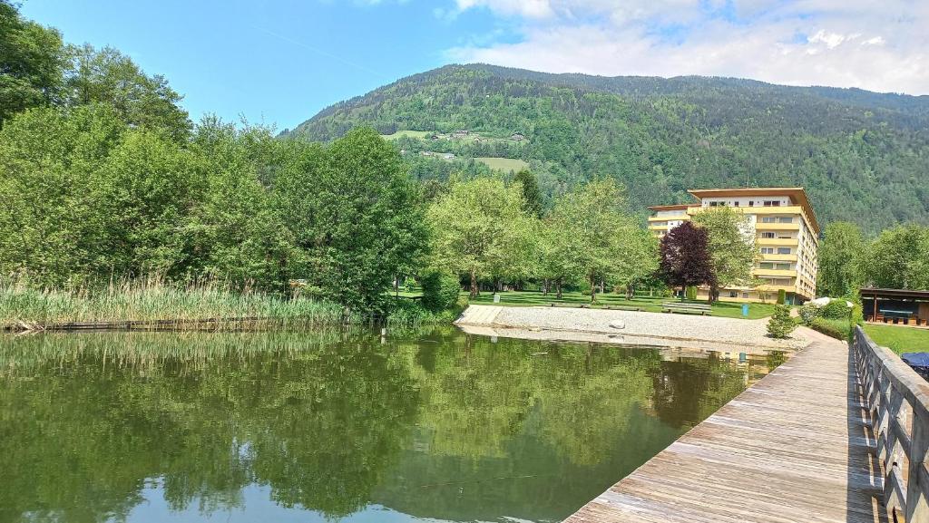 RUTH Haus KMB Seeblickappartement am Ossiacher See mit direktem Seezugang, Hallenbad