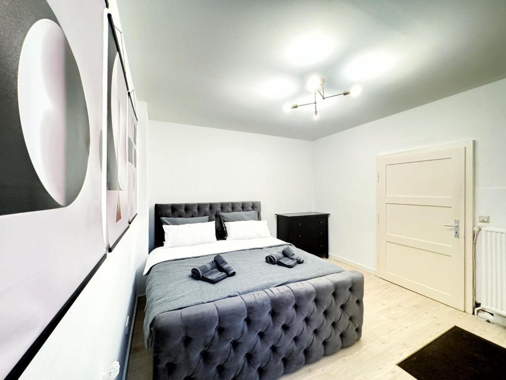 HolidayHome Apartments I Spacious 130qm Apartment Near Berlins Top Sights