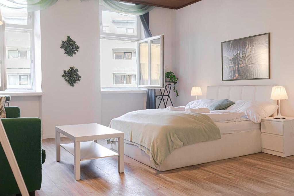Spacious 2BR shared Apt , Perfect for Longstays