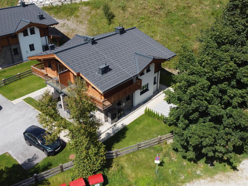 Chalet in Mühlbach near Ski Amade