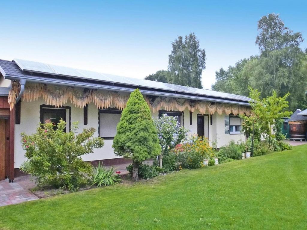Bungalow in Lübben with a terrace