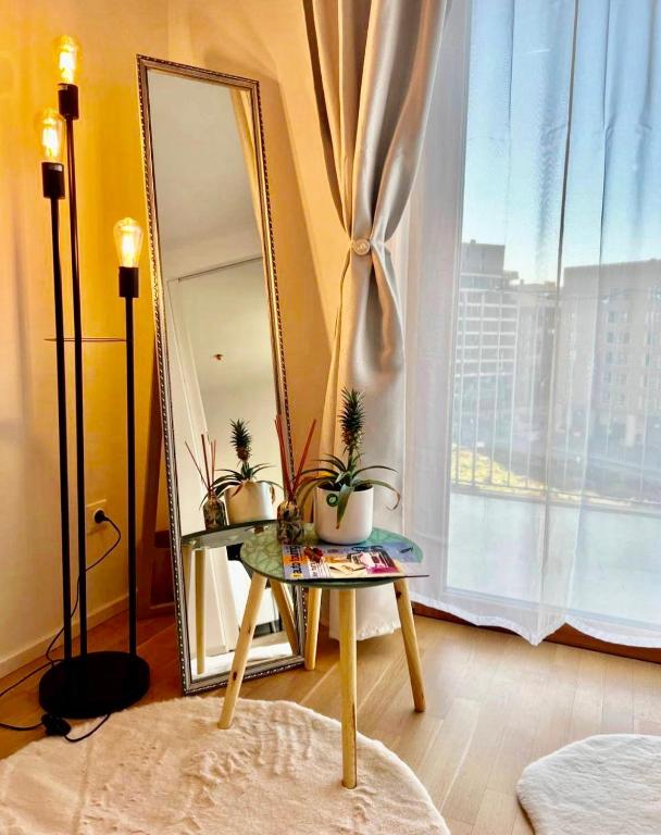 Belvedere White Apartment