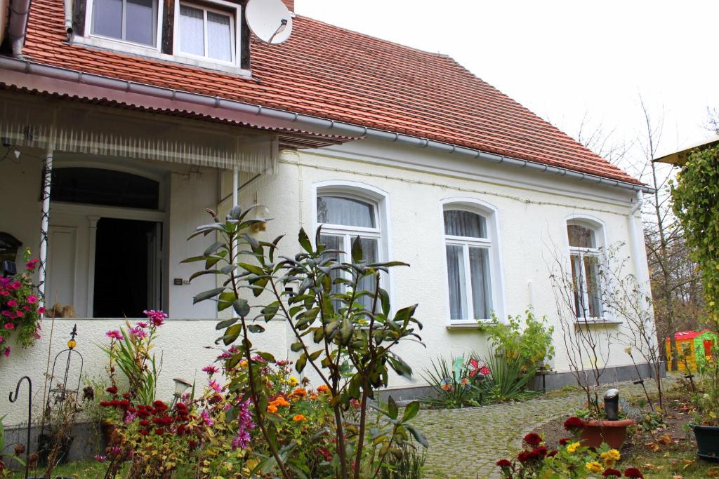 Ferienwohnung "Zur Alten Schule" Neuburxdorf