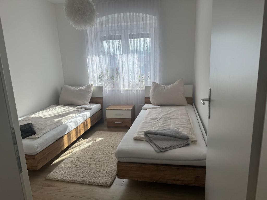 Wohnungen Beshi Niederthalheim
