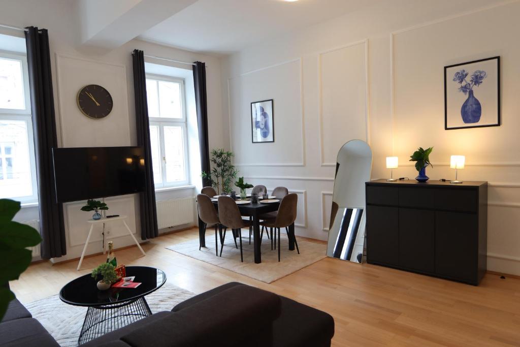 Wunderschöne Altbau-Stil Wohnung