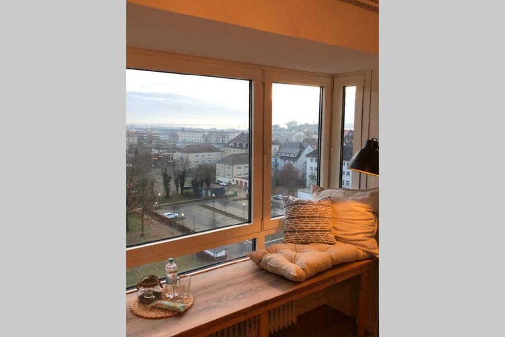 Yachtpanorama Weser und Yachthafenblick 1 Zi 7OG